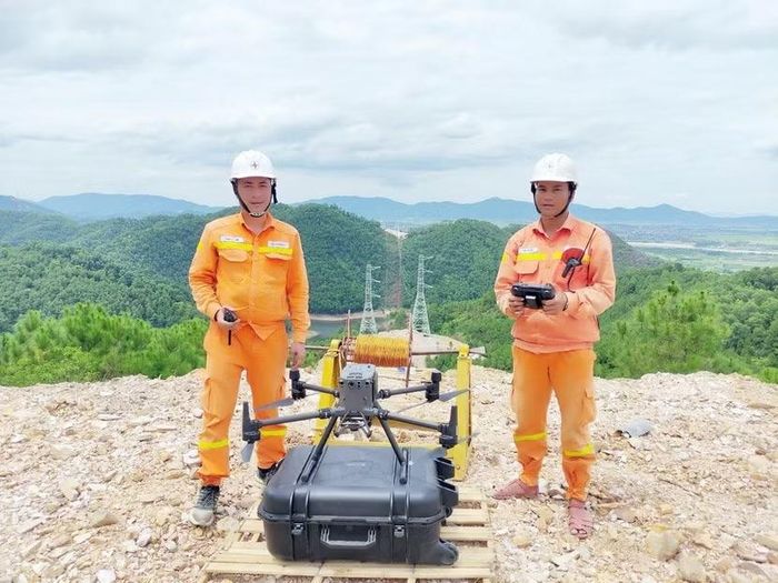 Ngành Điện lực đã ứng dụng drone trong hoạt động (Ảnh minh hoạ)