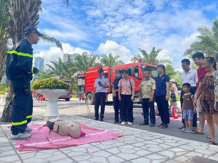 Hướng dẫn người dân sơ cấp cứu người bị nạn