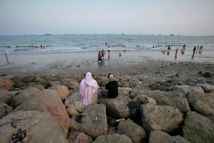 Eo biển Hormuz nhìn từ phía bờ biển Iran