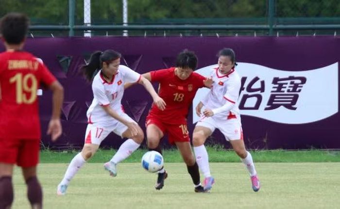Trận đấu với Trung Quốc giúp tuyển nữ Việt Nam có nhiều bài học quý trước thềm ASIAD 2026 (Ảnh: VFF)