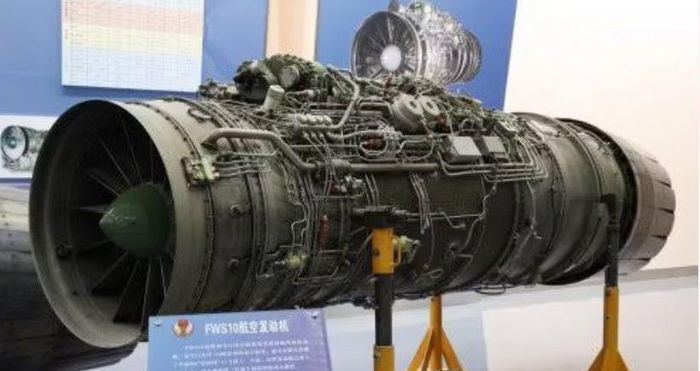 Hình ảnh được truyền thông Trung Quốc công bố vào tháng 3/2020 cho thấy một chiếc J-10C mang dấu hiệu của Không quân Trung Quốc được trang bị động cơ WS-10B thay vì AL-31FN. Jane's nhận định máy bay này dường như thuộc lô sản xuất thứ 4 của J-10C.