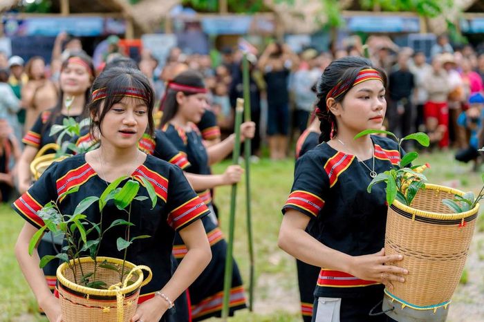 Lễ hội quế Trà Leng phát huy bản sắc văn hóa miền núi và sản vật địa phương. Ảnh: Nguyễn Tú.