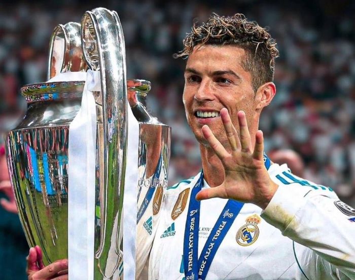  Ronaldo thâu tóm hàng loạt danh hiệu tại Champions League. 
