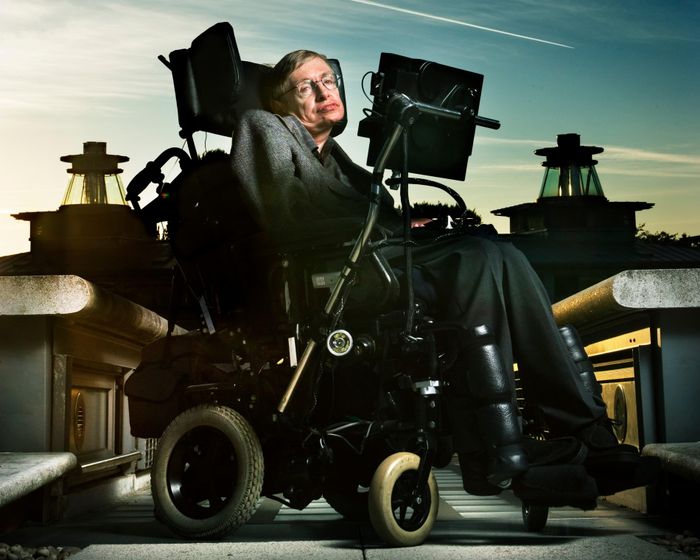 Stephen Hawking năm 2005. Ảnh: Murdo Macleod/The Guardian.