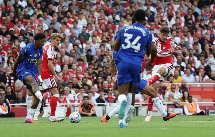 Havertz ghi bàn gỡ hòa trước Chelsea và góp dấu giày vào tình huống Odegaard ấn định chiến thắng 2-1 cho Arsenal.