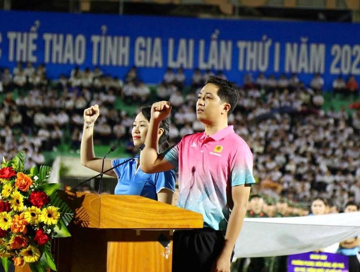 Các trọng tài và VĐV tuyên thệ tại Đại hội