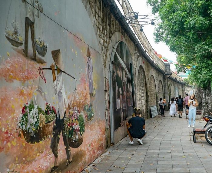 Hệ thống vòm Phùng Hưng (Hà Nội). Ảnh: DũNG TIẾN
