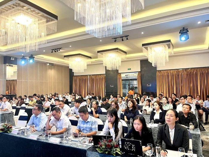 Các đại biểu tham gia chương trình tập huấn