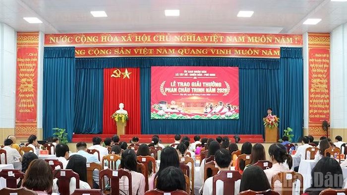 Quang cảnh lễ trao giải. (Ảnh: ANH QUÂN)