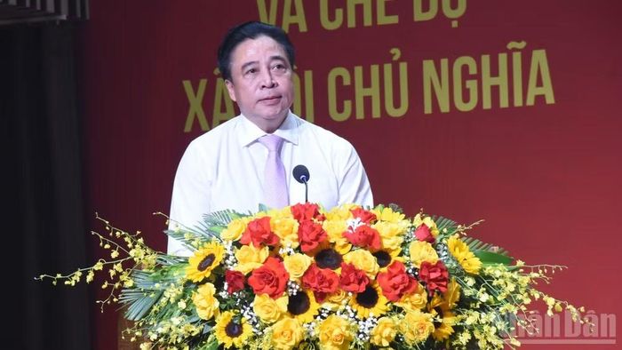 Phó Bí thư Thường trực Thành ủy Đà Nẵng Nguyễn Khắc Toàn phát biểu tại chương trình. (Ảnh: ANH ĐÀO)