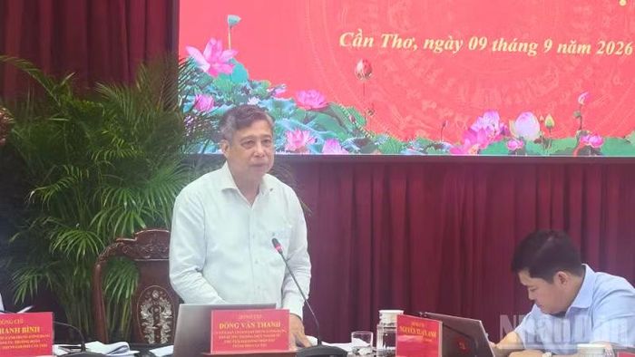 Đồng chí Đồng Văn Thanh, Phó Bí thư Thường trực Thành ủy, Chủ tịch Hội đồng nhân dân thành phố phát biểu tại sự kiện. (Ảnh: VĂN ÚT)