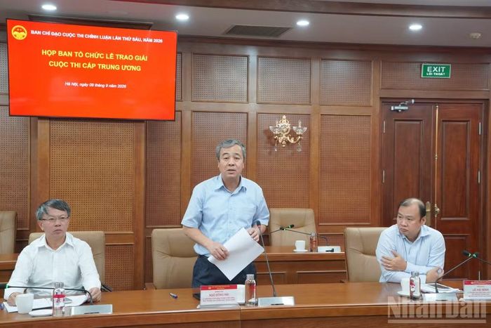 Đồng chí Ngô Đông Hải, Ủy viên Trung ương Đảng, Phó Trưởng ban Tuyên giáo Trung ương phát biểu tại cuộc họp.