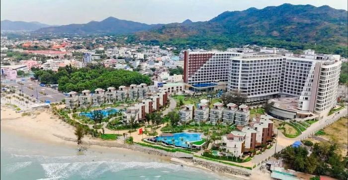 Một dự án du lịch nghỉ dưỡng ở Long Hải. (Ảnh: Lê Đình Thìn)