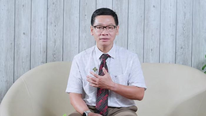 Bác sĩ chuyên khoa II Nguyễn Trần Nam, Phó Giám đốc Bệnh viện Nhi đồng thành phố nhấn mạnh, vaccine là công cụ phòng bệnh bổ sung bên cạnh các biện pháp truyền thống.