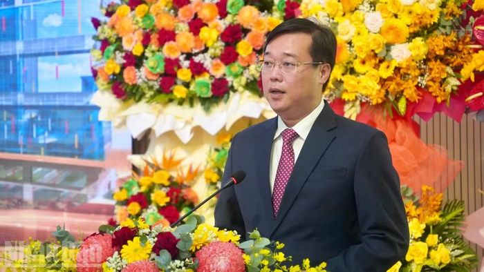 Đồng chí Lê Quốc Phong, Ủy viên Trung ương Đảng, Phó Bí thư Thường trực Thành ủy Thành phố Hồ Chí Minh phát biểu tại lễ kỷ niệm.
