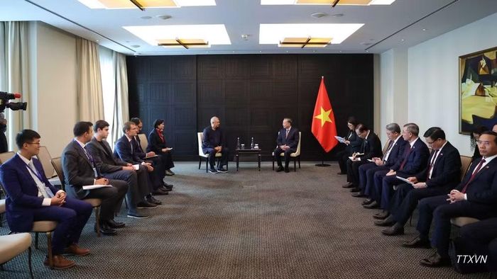 Tổng Bí thư, Chủ tịch nước Tô Lâm tiếp ông Vladimir Yevtushenkov, Nhà sáng lập Công ty cổ phần đại chúng AFK Sistema. (Ảnh: Thống Nhất/TTXVN)