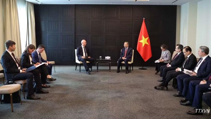 Tổng Bí thư, Chủ tịch nước Tô Lâm tiếp Tổng Giám đốc Quỹ Đầu tư trực tiếp Nga Kiril Dmitriev. (Ảnh: Thống Nhất/TTXVN)
