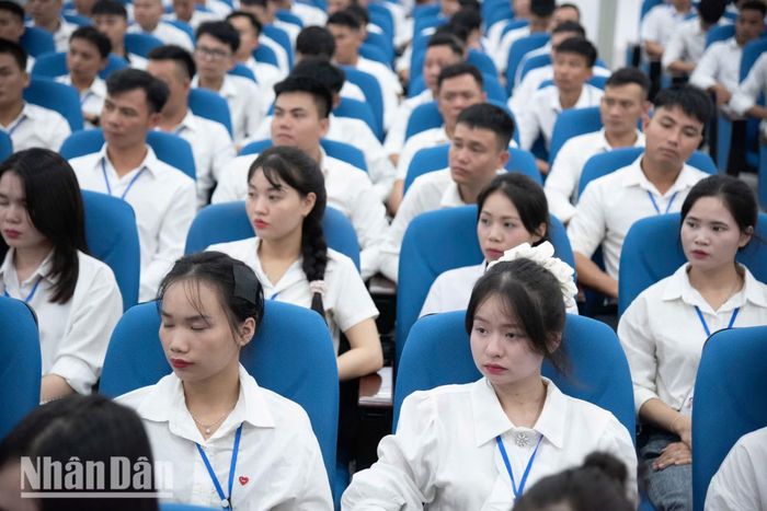 Các học viên sẽ tham gia khóa đào tạo diễn ra trong khoảng 2 tuần, đến ngày 23/9/2026. Theo đó, học viên sẽ học 74 tiết giáo dục định hướng và 64 tiết tiếng Hàn theo quy định của pháp luật Việt Nam và Hàn Quốc.