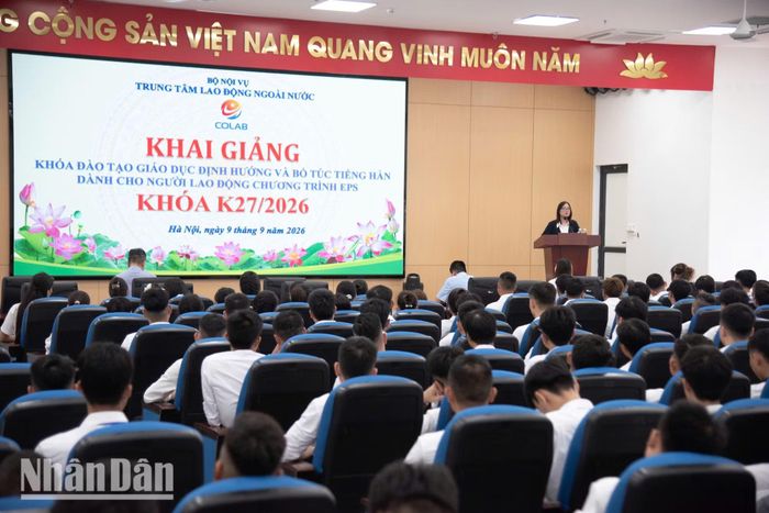 Hằng năm, Trung tâm Lao động ngoài nước tổ chức hàng chục khóa học cho lao động chuẩn bị đi làm việc ở nước ngoài theo hợp đồng theo các chương trình phái cử lao động do đơn vị này thực hiện.