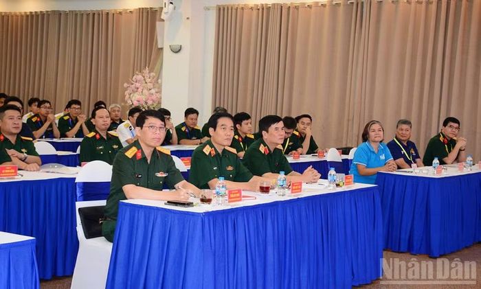 Các đại biểu dự khai mạc tập huấn.