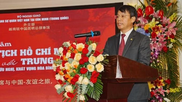 Ông Nguyễn Văn Dương, Phó Giám đốc Khu Di tích Chủ tịch Hồ Chí Minh tại Phủ Chủ tịch phát biểu. (Ảnh: BAN TỔ CHỨC)