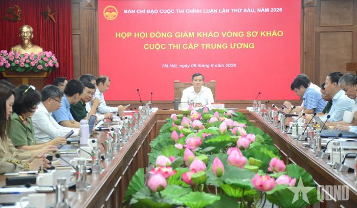  Quang cảnh cuộc họp.