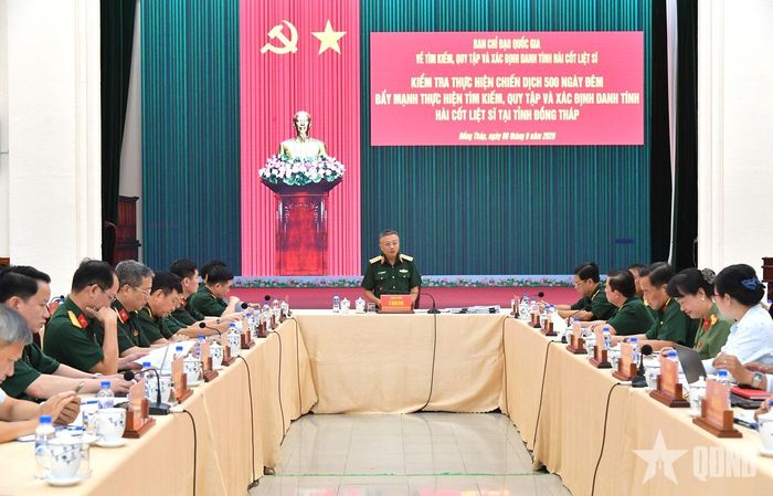 Quang cảnh buổi kiểm tra của đoàn công tác.  