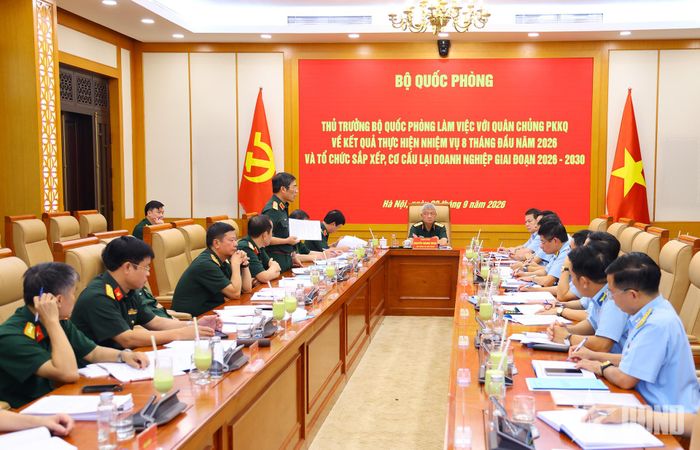 Quang cảnh buổi làm việc.