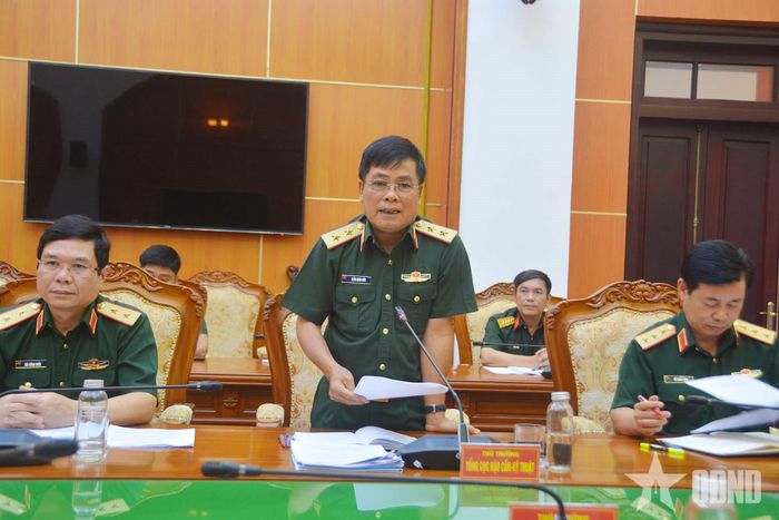 Trung tướng Trần Minh Đức, Chủ nhiệm Tổng cục Hậu cần - Kỹ thuật phát biểu tại hội nghị.