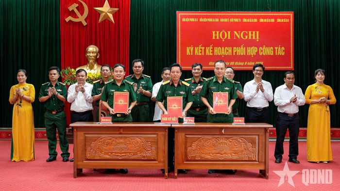 Đoàn Kinh tế - Quốc phòng 715 ký kết quy chế phối hợp với Đồn Biên phòng Ia O, Đồn Biên phòng Ia Chia.