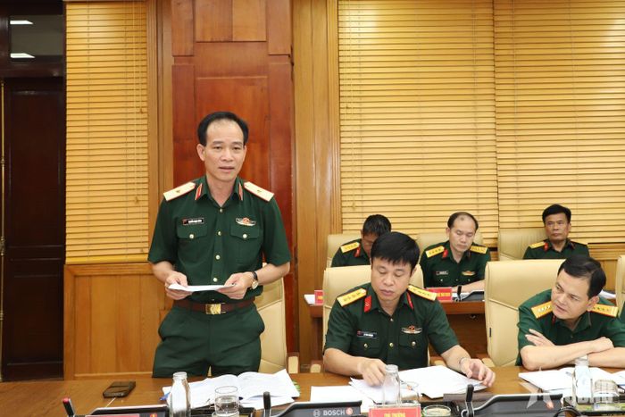 Thiếu tướng Nguyễn Mạnh Hùng, Chủ nhiệm Chính trị Tổng cục Hậu cần - Kỹ thuật phát biểu.