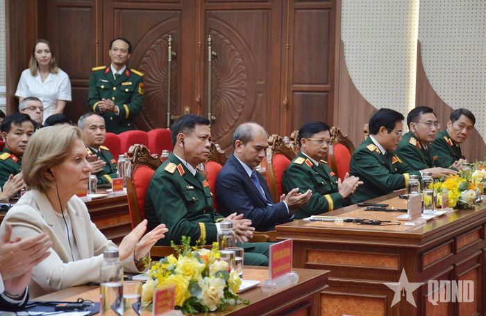 Các đại biểu dự Lễ khánh thành. 