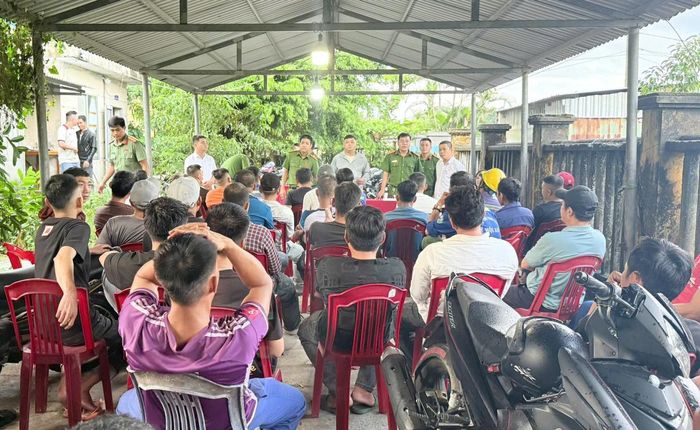 CAP Hội An Tây tổ chức test nhanh chất ma túy đối với 50 cán bộ, nhân viên và người lao động của Công ty Công trình công cộng Hội An.