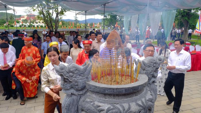  Không khí tại lễ dâng hương tưởng niệm 
