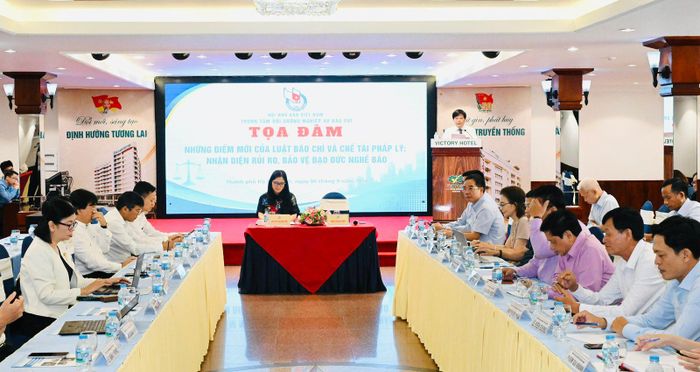 Tọa đàm do Hội Nhà báo Việt Nam tổ chức. Ảnh: VIỆT DŨNG