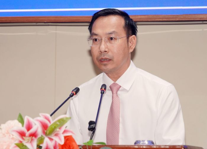 Chủ tịch UBND tỉnh Đồng Tháp Nguyễn Thanh Nhàn phát biểu nhận nhiệm vụ