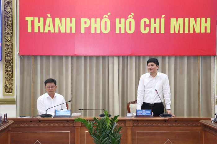 Phó Chủ tịch UBND TP Hải Phòng Hoàng Minh Cường phát biểu
