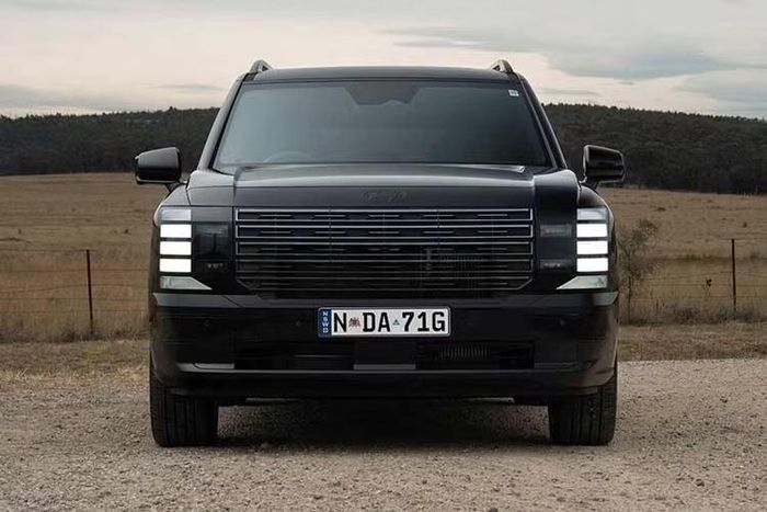 Hyundai đang đặt kỳ vọng vào Palisade XRT Pro 2027 như một lựa chọn trung gian giữa SUV dẫn động 4 bánh truyền thống và các mẫu SUV đô thị thiên về sự tiện nghi, dành cho những khách hàng vốn ưu tiên các mẫu xe khung gầm rời.