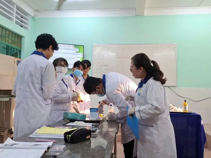 Đào tạo nghề tại Trường CĐ Vĩnh Long.