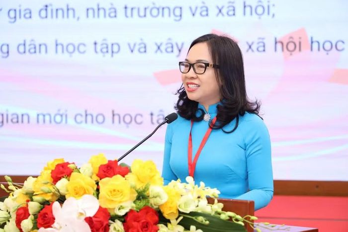 PGS.TS Nguyễn Thị Nhung – Hiệu trưởng Trường Đại học Mở Hà Nội phát biểu đề dẫn hội thảo,