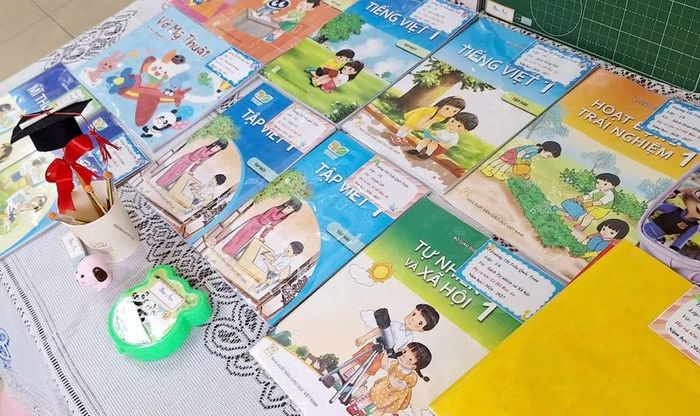 Sách giáo khoa cấp mượn học miễn phí tại TP Huế sẽ có cho toàn bộ học sinh trong gần 2 tuần tới.