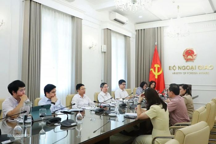 Quang cảnh buổi làm việc. (Ảnh: Nguyễn Nhuận)