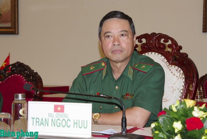 Thiếu tướng Trần Ngọc Hữu, Phó Tư lệnh Bộ đội Biên phòng, Bộ Quốc phòng Việt Nam phát biểu tại hội đàm. Ảnh: Lê Khoa