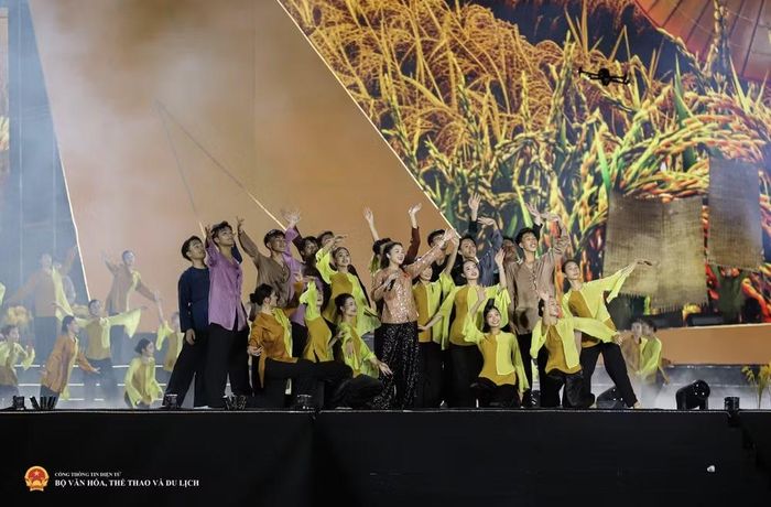 Ngày Văn hóa Việt Nam 24/11 cần trở thành ngày hội của nhân dân, văn hóa, nghệ thuật và sáng tạo. Ảnh: Bộ VHTT&DL