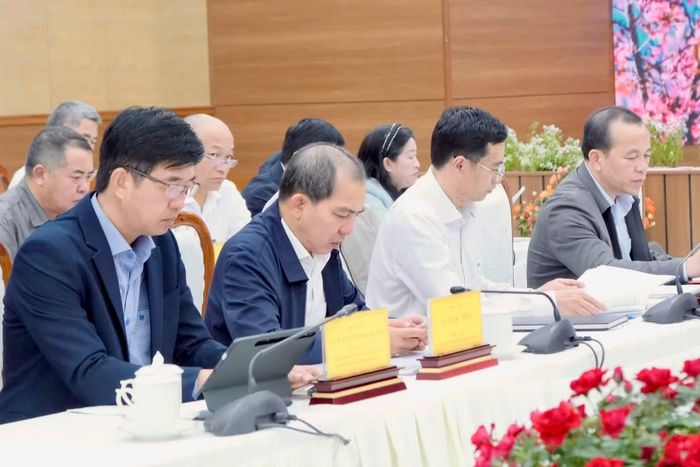 Đại biểu tham dự buổi làm việc.