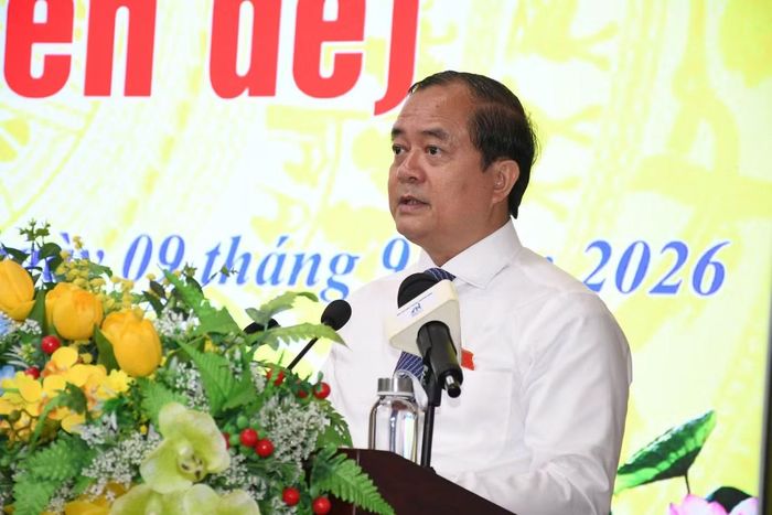 Tân Chủ tịch HĐND tỉnh Tây Ninh phát biểu nhận nhiệm vụ. Ảnh: Vinh Quang