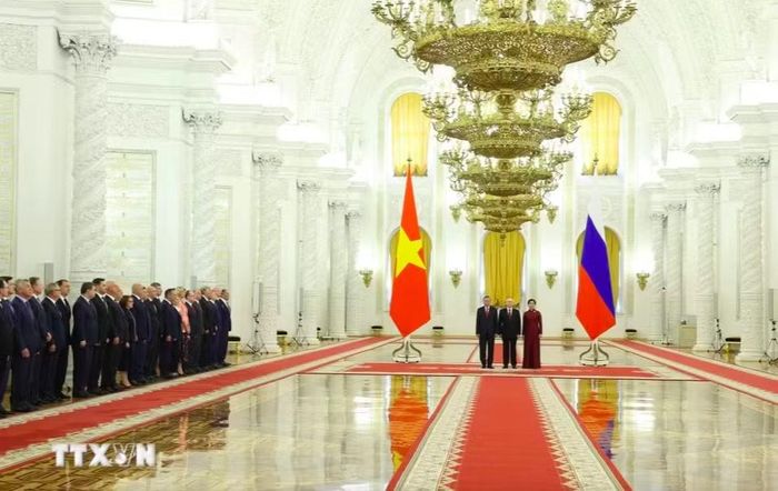 Tổng thống Nga Vladimir Putin chủ trì Lễ đón Tổng Bí thư, Chủ tịch nước Tô Lâm cùng Phu nhân. Ảnh: TTXVN