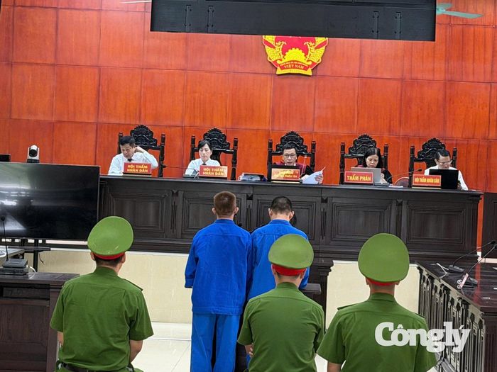 Quang cảnh phiên toà xét xử.