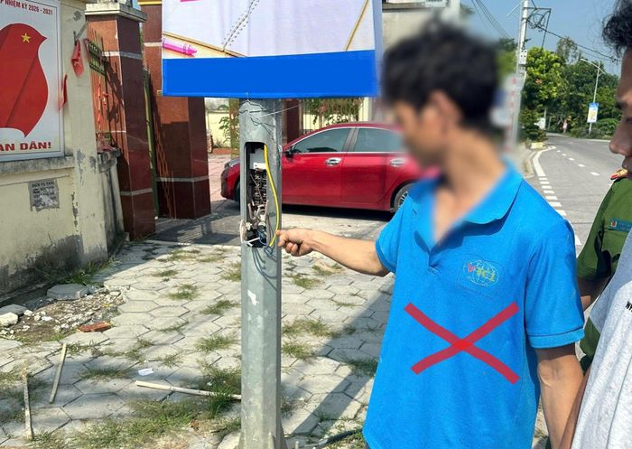 Cơ quan CSĐT Công an TP. Hải Phòng vừa khởi tố đối tượng trộm cắp dây cáp điện đèn chiếu sáng đường.