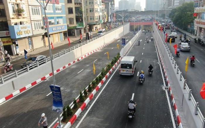 Hầm chui Lê Văn Lương